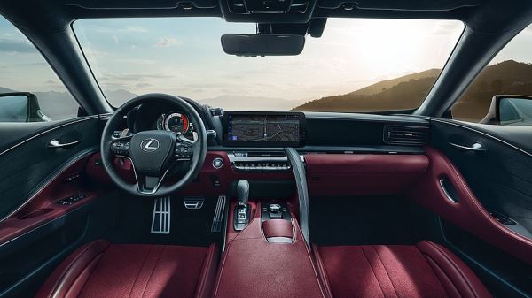 Спорткар Lexus LC получил обновки к 2025 модельному году